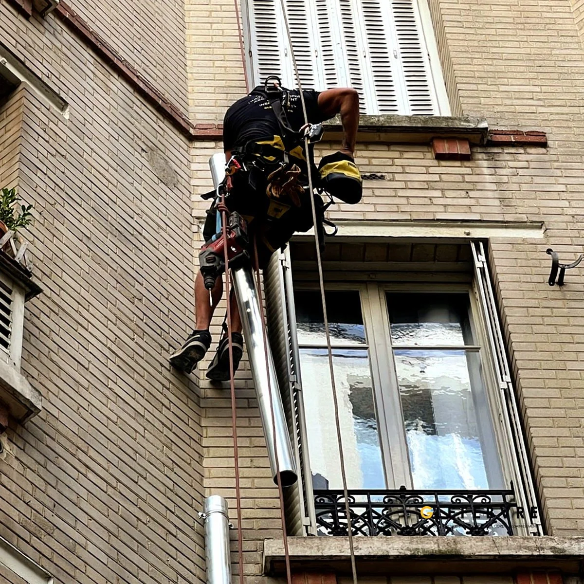 Travaux de cordiste - Réparation façade