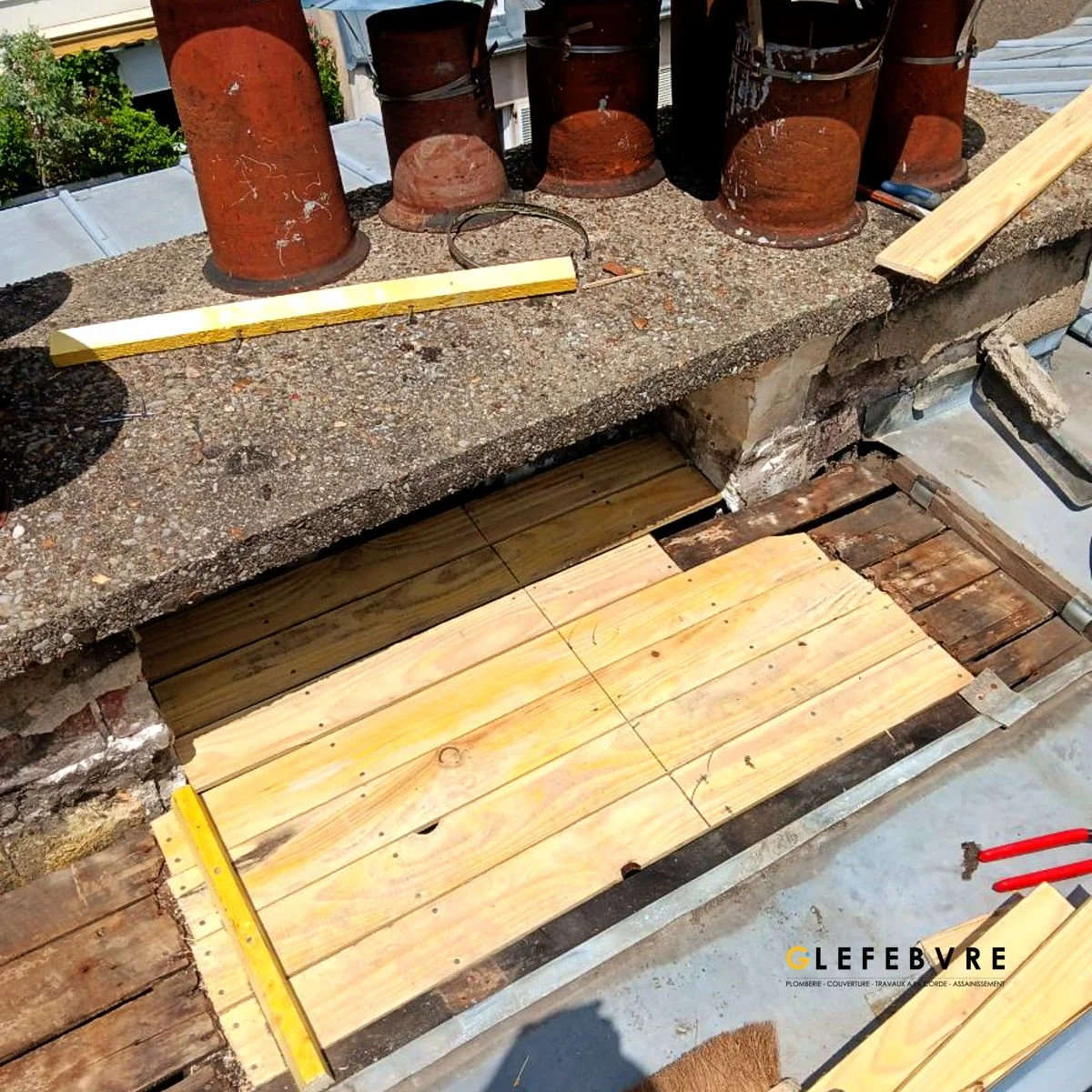 Réfection volige sous souche de cheminée